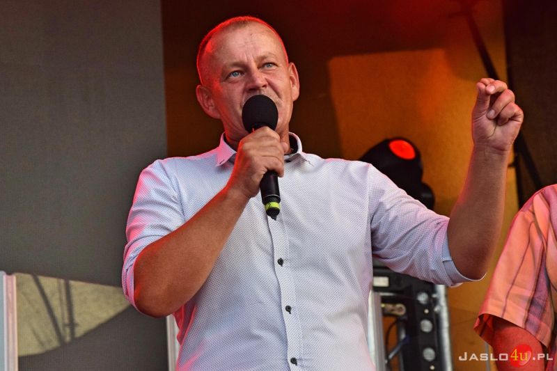 Koncert zespołu "Januszki" i publiczność - Dni Osieka Jasielskiego 2018