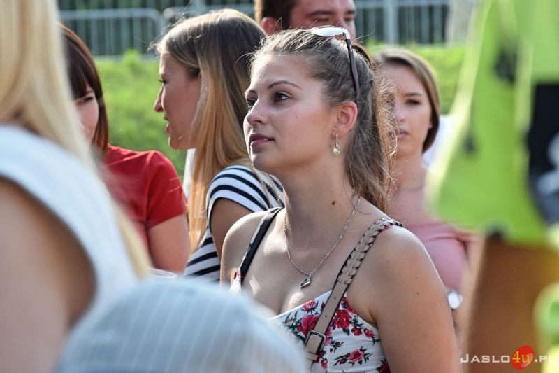 Koncert zespołu "Januszki" i publiczność - Dni Osieka Jasielskiego 2018