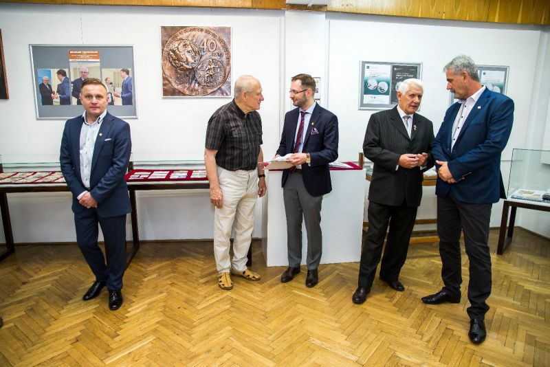 Otwarcie wystawy z okazji 45-lecia jasielskich numizmatyków