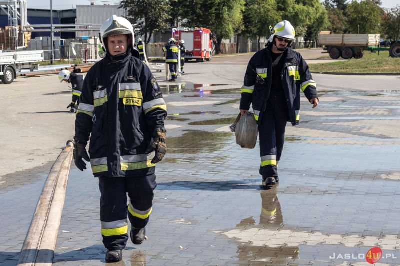Ćwiczenia strażaków w Nowym Stylu
