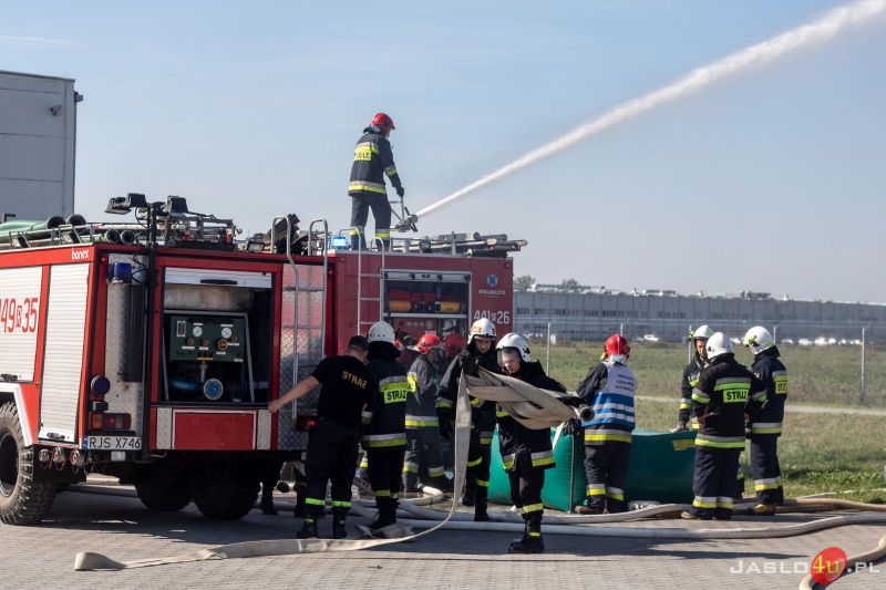Ćwiczenia strażaków w Nowym Stylu