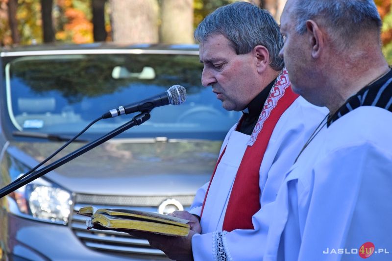 Nowy samochód transportowy w Domu Pomocy Społecznej w Foluszu
