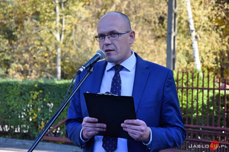 Nowy samochód transportowy w Domu Pomocy Społecznej w Foluszu