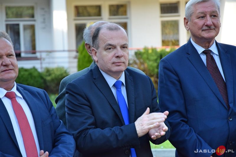 Nowy samochód transportowy w Domu Pomocy Społecznej w Foluszu