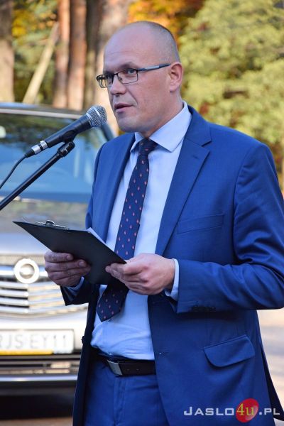 Nowy samochód transportowy w Domu Pomocy Społecznej w Foluszu