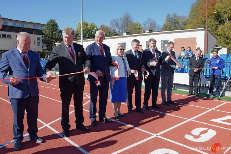Otwarcie stadionu lekkoatletycznego w Trzcinicy