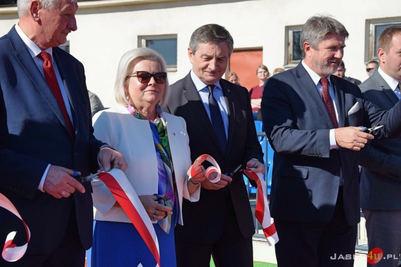 Otwarcie stadionu lekkoatletycznego w Trzcinicy