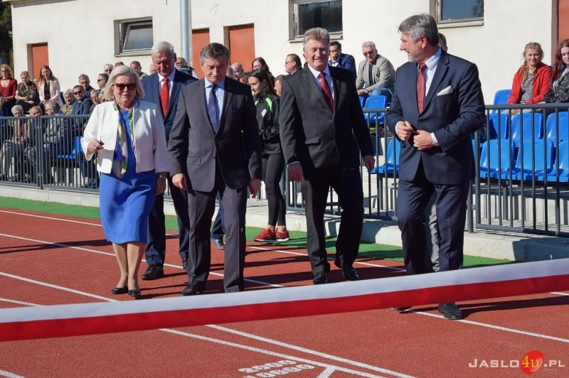 Otwarcie stadionu lekkoatletycznego w Trzcinicy