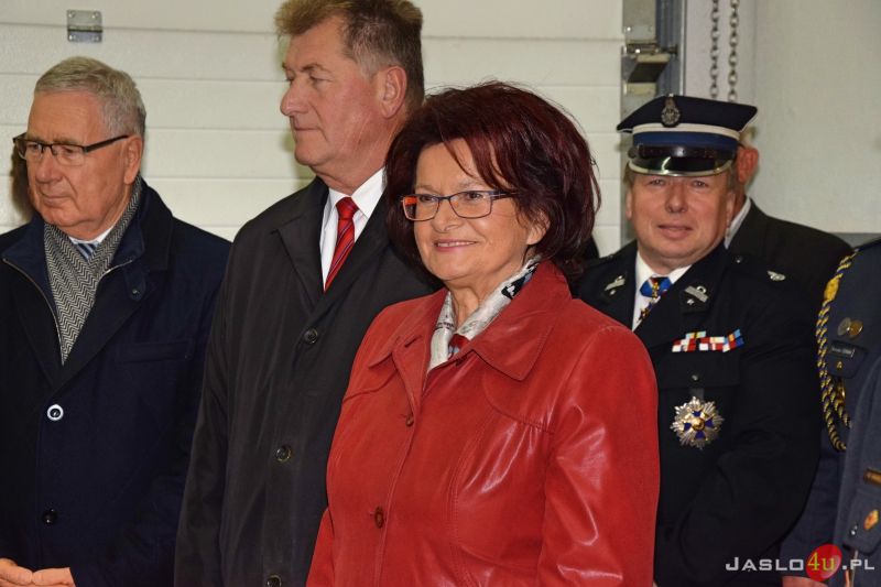 Przekazanie sprzętu dla OSP Trzcinica