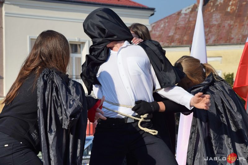 "Dzień dla Niepodległej" na jasielskim rynku