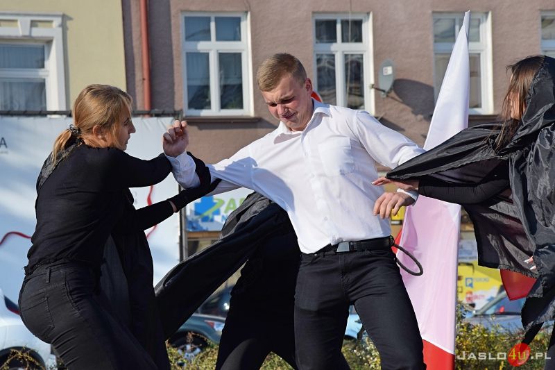"Dzień dla Niepodległej" na jasielskim rynku