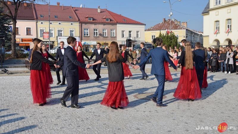 "Dzień dla Niepodległej" na jasielskim rynku