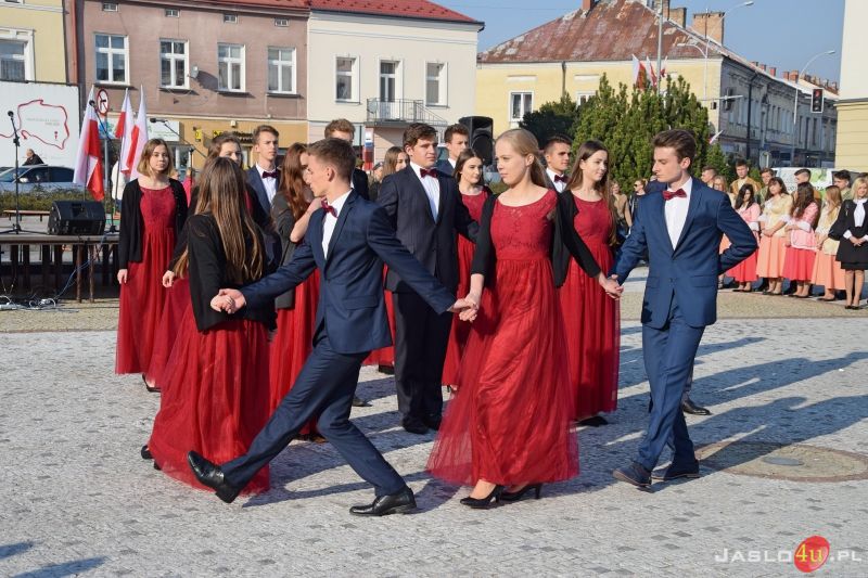 "Dzień dla Niepodległej" na jasielskim rynku