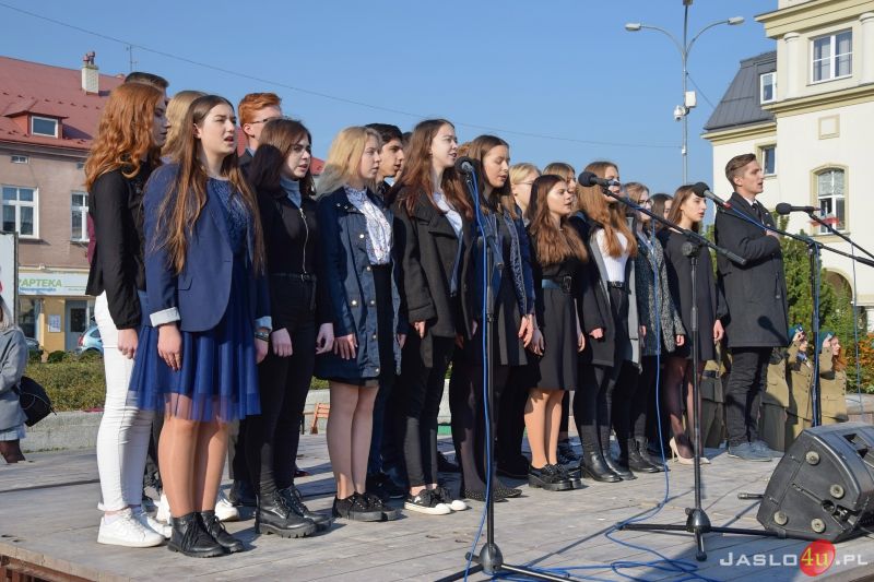 "Dzień dla Niepodległej" na jasielskim rynku