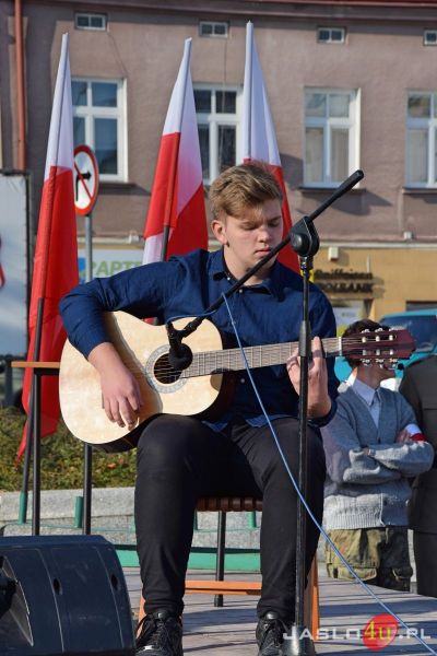 "Dzień dla Niepodległej" na jasielskim rynku