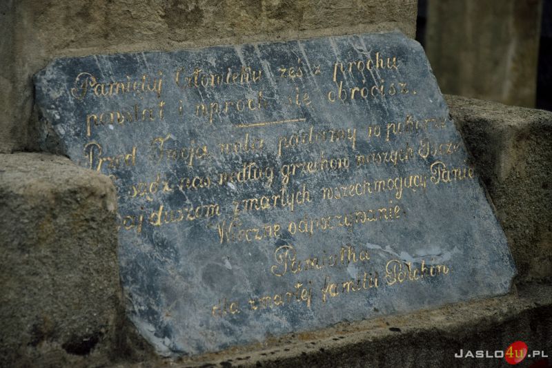 Jasielski stary cmentarz w obiektywie