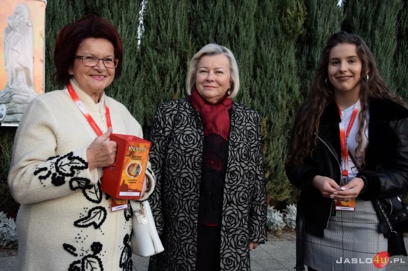 Jasielski stary cmentarz w obiektywie