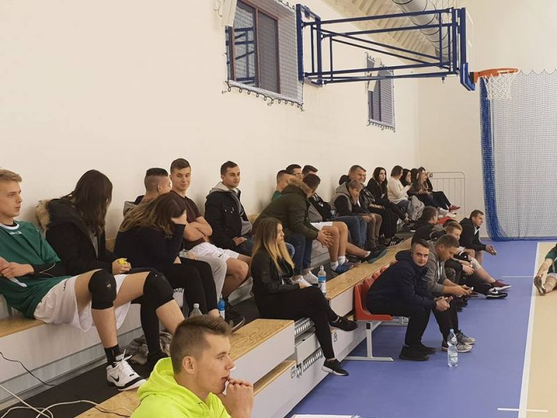 Pierwsza kolejka Amatorskiej Ligi Siatkówki o Puchar Wójta Gminy Nowy Żmigród