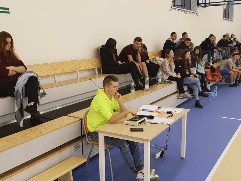Pierwsza kolejka Amatorskiej Ligi Siatkówki o Puchar Wójta Gminy Nowy Żmigród