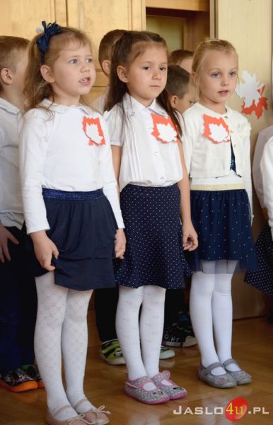 Przedszkolaki z PM 9 obchodzą 100 rocznicę odzyskania niepodległości