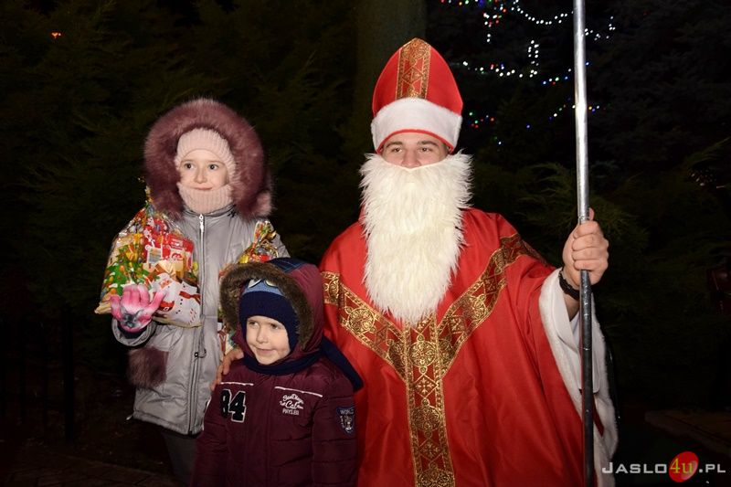 Święty Mikołaj na osiedlu Krasińskiego w Jaśle