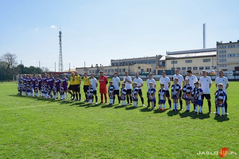 JKS Czarni 1910 Jasło vs GKS Zamczysko Odrzykoń (1:1)
