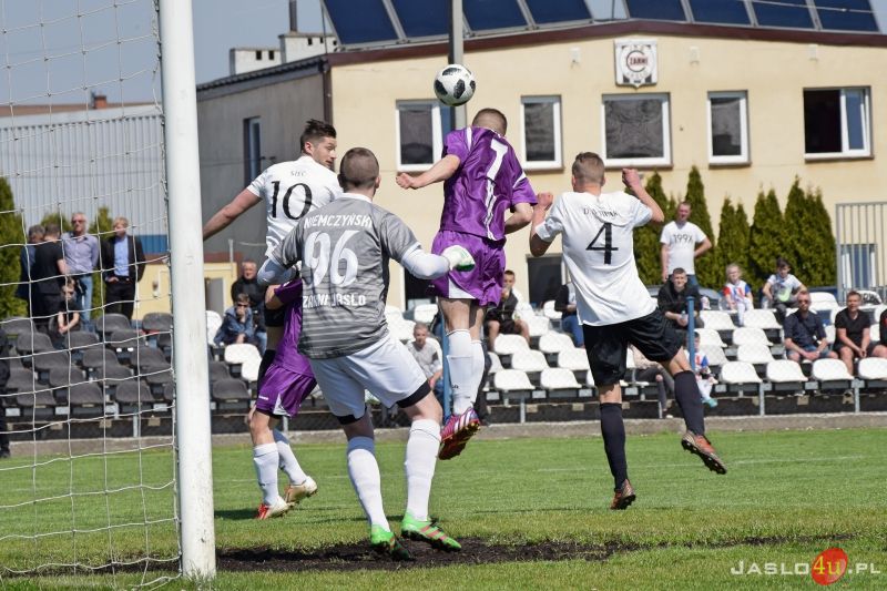 JKS Czarni 1910 Jasło vs GKS Zamczysko Odrzykoń (1:1)