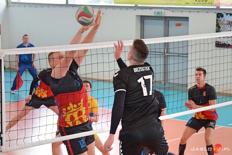 MKS "MOSiR" Jasło vs UKS SMS Wybicki Kielce (2:3)