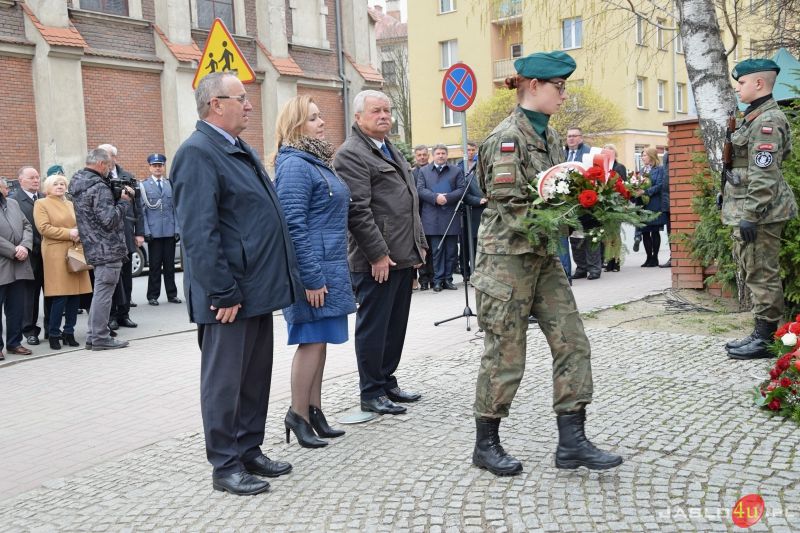 Obchody 79. rocznicy zbrodni katyńskiej i 9. rocznicy katastrofy smoleńskiej