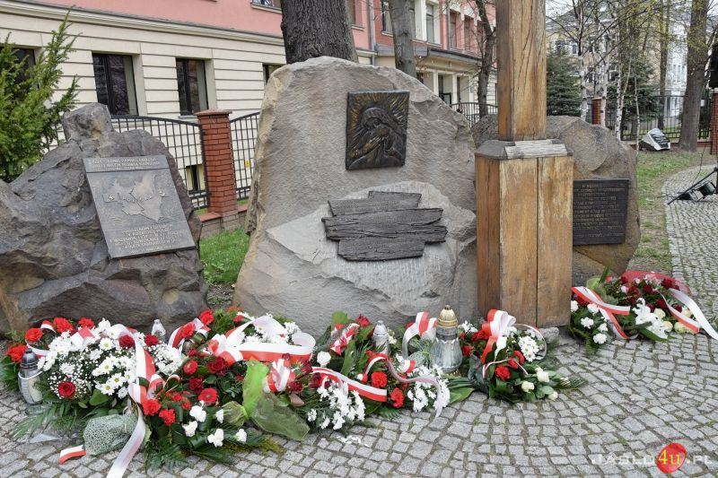 Obchody 79. rocznicy zbrodni katyńskiej i 9. rocznicy katastrofy smoleńskiej