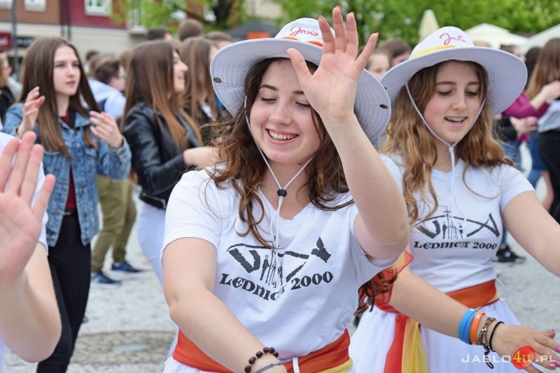 FISHMOB 2019 - Jasło tańczy dla św. Jana Pawła II