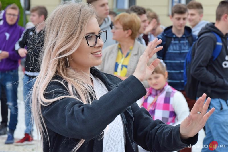 FISHMOB 2019 - Jasło tańczy dla św. Jana Pawła II