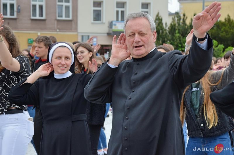 FISHMOB 2019 - Jasło tańczy dla św. Jana Pawła II