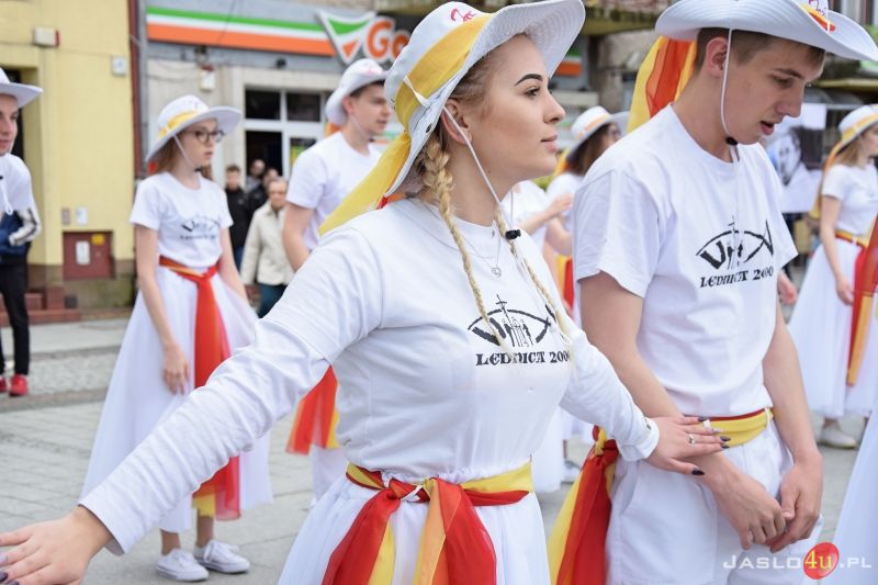 FISHMOB 2019 - Jasło tańczy dla św. Jana Pawła II