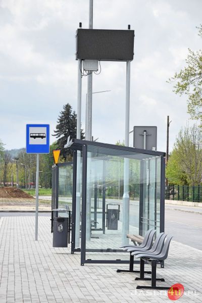 Uroczyste otwarcie zmodernizowanego dworca kolejowego w Bieczu