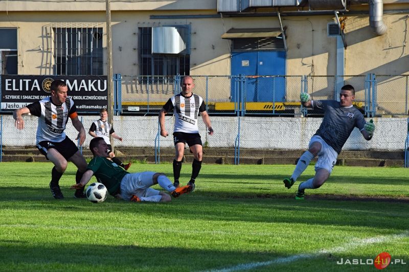 JKS Czarni 1910 Jasło vs LKS Tarnawa (4:3)