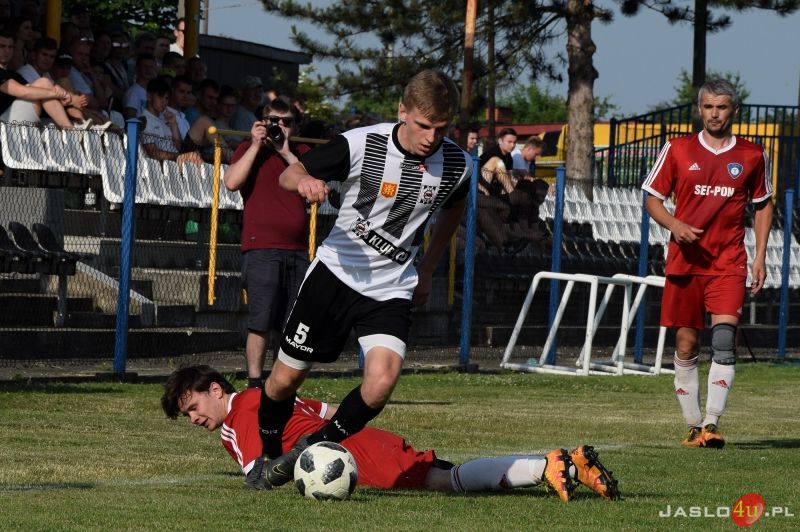 JKS Czarni 1910 Jasło vs Tempo Nienaszów (2:5)