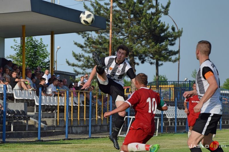 JKS Czarni 1910 Jasło vs Tempo Nienaszów (2:5)