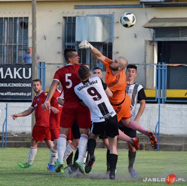 JKS Czarni 1910 Jasło vs Tempo Nienaszów (2:5)