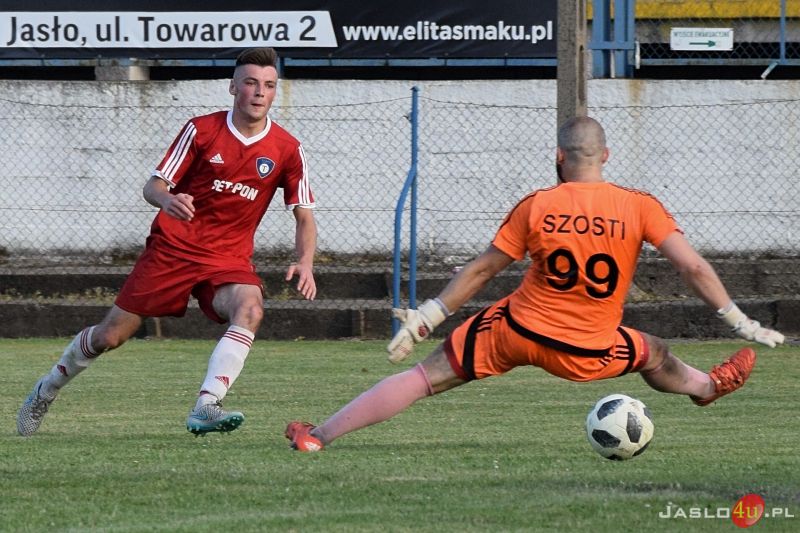JKS Czarni 1910 Jasło vs Tempo Nienaszów (2:5)