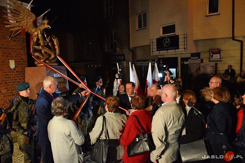 Odsłonięcie pomnika Żołnierzy Wyklętych w Jaśle