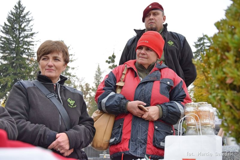 Akcja - Znicze na polskich grobach na ziemi lwowskiej (dzień 1)