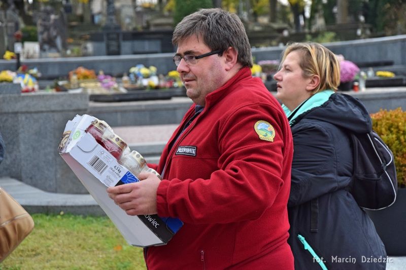 Akcja - Znicze na polskich grobach na ziemi lwowskiej (dzień 1)