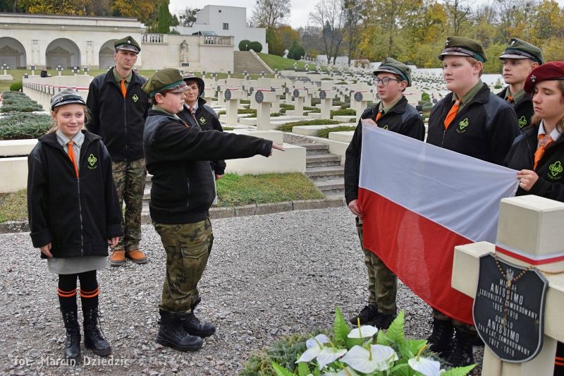 Akcja - Znicze na polskich grobach na ziemi lwowskiej (dzień 1)