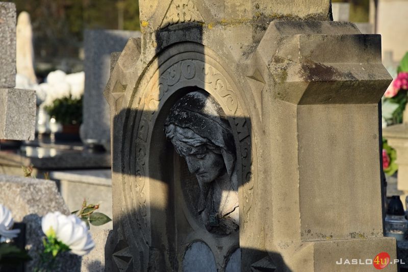 Dzień Wszystkich Świętych 2019 na jasielskich cmentarzach