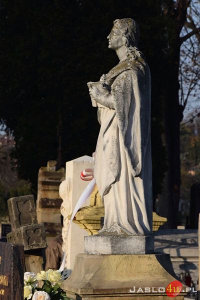 Dzień Wszystkich Świętych 2019 na jasielskich cmentarzach