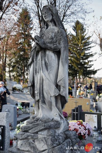 Dzień Wszystkich Świętych 2019 na jasielskich cmentarzach