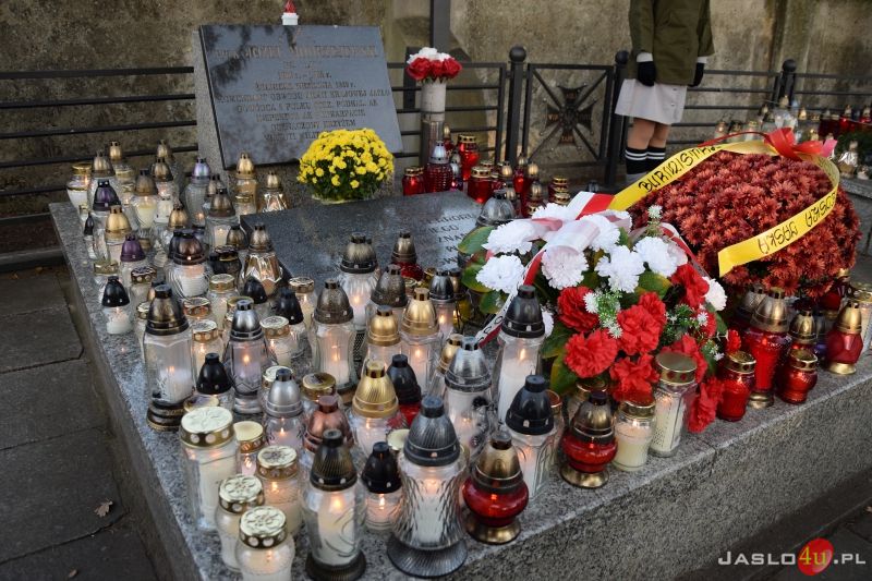 Dzień Wszystkich Świętych 2019 na jasielskich cmentarzach