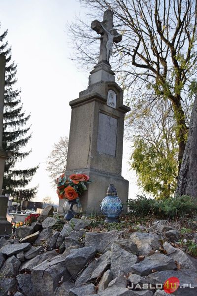 Dzień Wszystkich Świętych 2019 na jasielskich cmentarzach