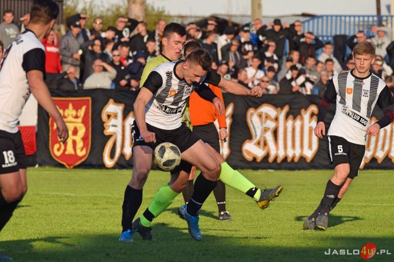 JKS Czarni 1910 Jasło vs MKS ARŁAMÓW Ustrzyki Dolne